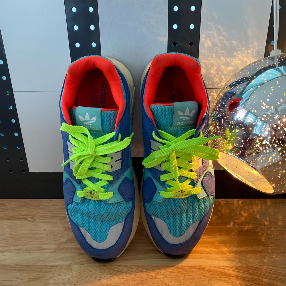 2019 Adidas Torsion size 10.5 excellent condition